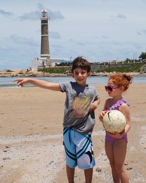 Kids in front of José Ignacio lighthouse